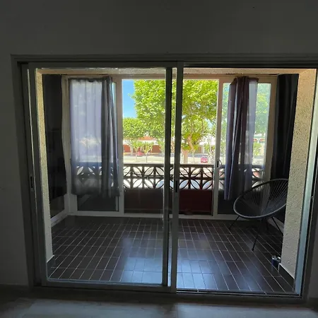 200 M De La Playa Apartment Empuriabrava
